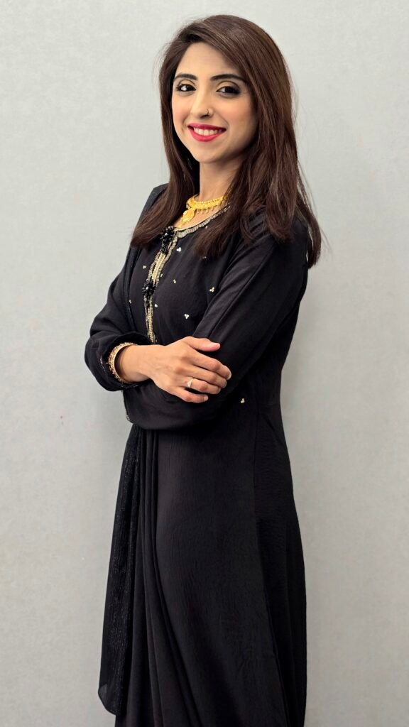 Suman Shafi, contact writer and editor exploring reflections through words & works.